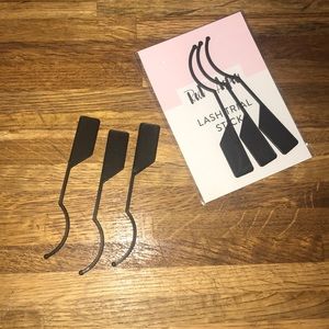 Red Aspen lash trial sticks